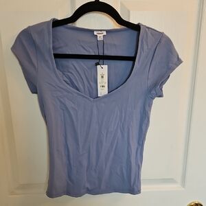 Wild Fable Lavender V-Neck Short Sleeve Tee
